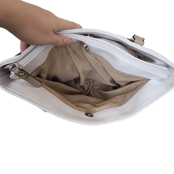 Giani Bernini Colorblock Pebble Tote - Picture 12 of 16